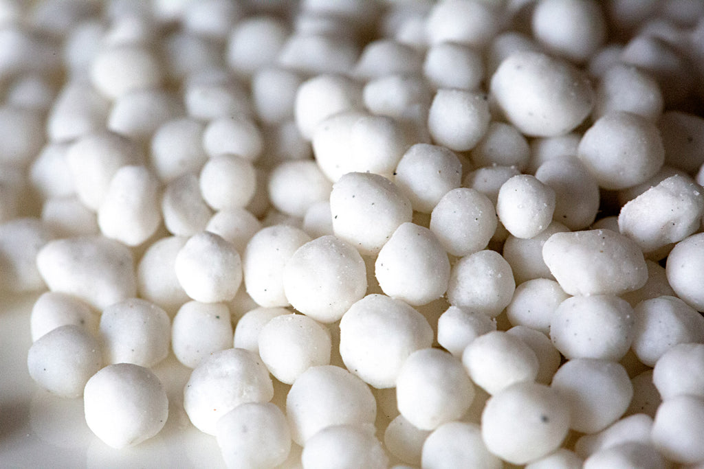 NITROGENOUS: CALCIUM AMMONIUM NITRATE 27% + S
